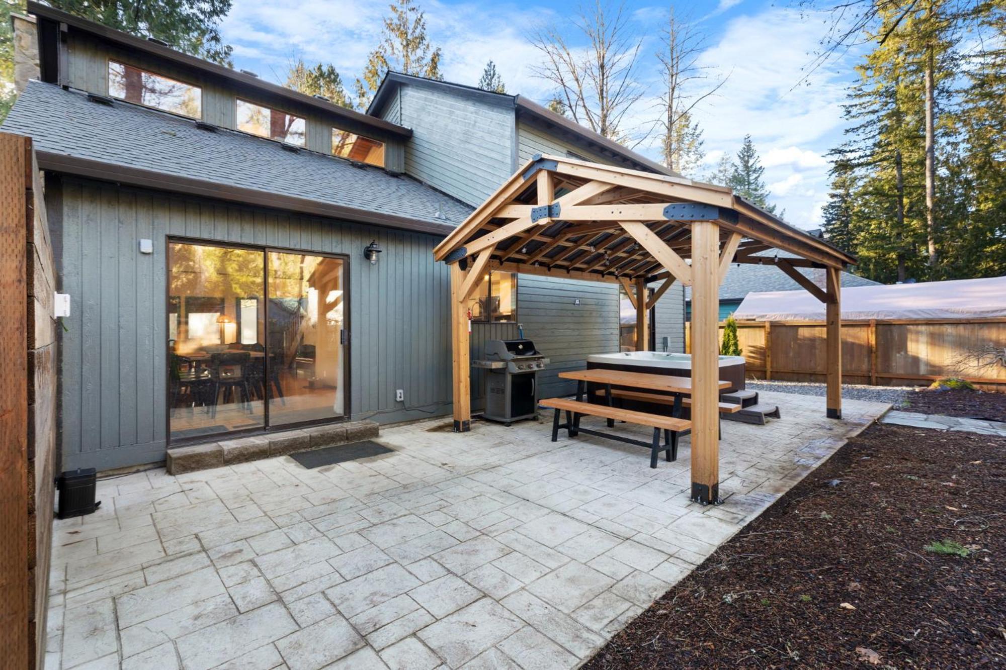 Stay Portland Collection - Alpine Retreat Hot Tub, Fire Pit & Game Room Rhododendron Экстерьер фото